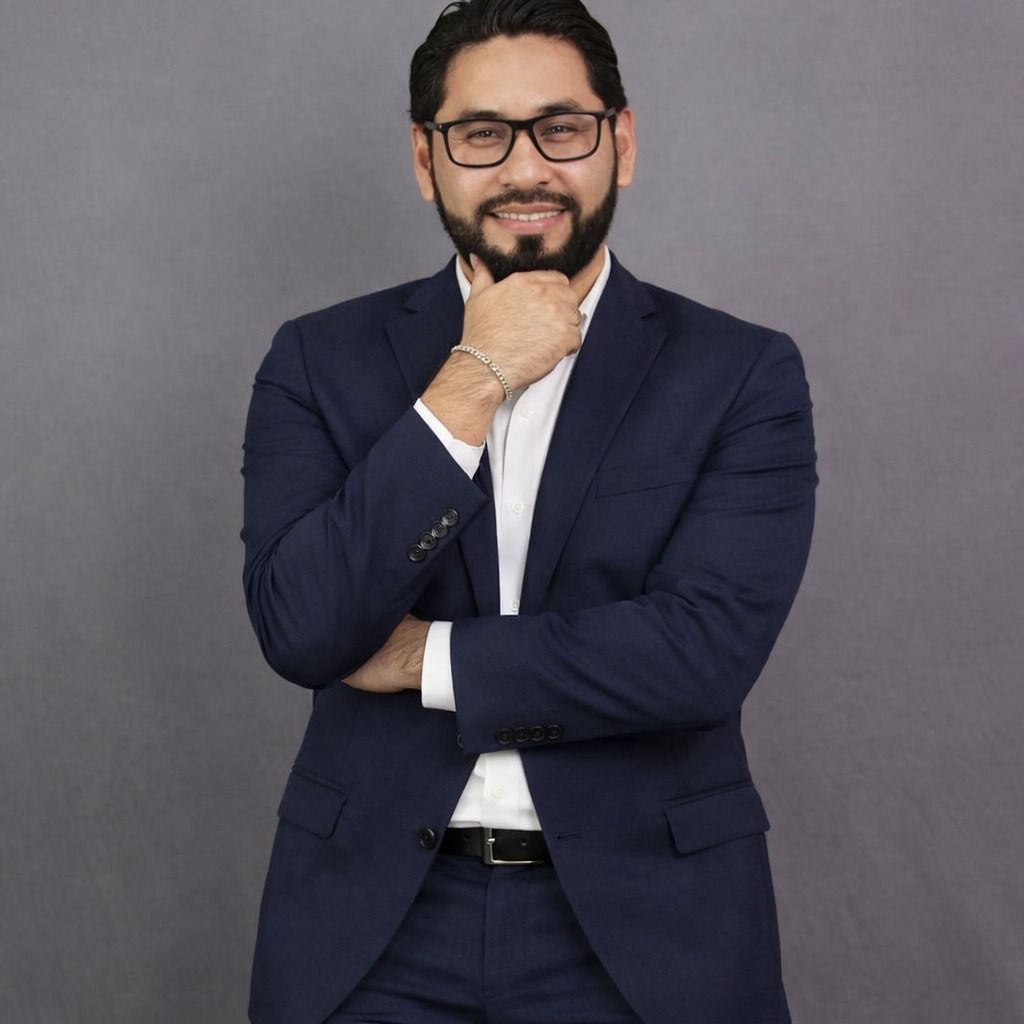 Yoni Arenas Hernández — Asesor Empresarial